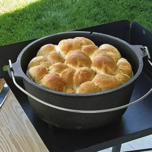 Camp Chef Deluxe 6-Quart Dutch Oven Regular
